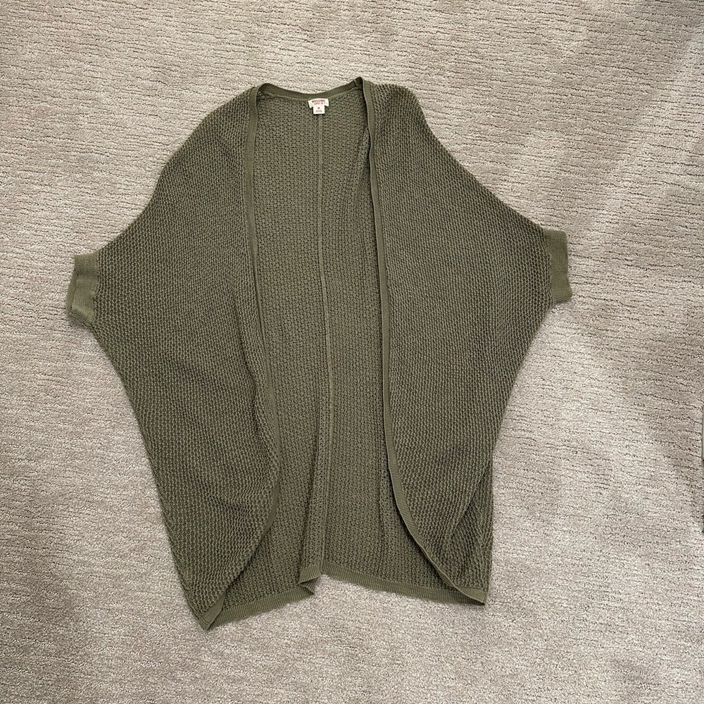 🍄 MERONA - green half sleeve cardigan